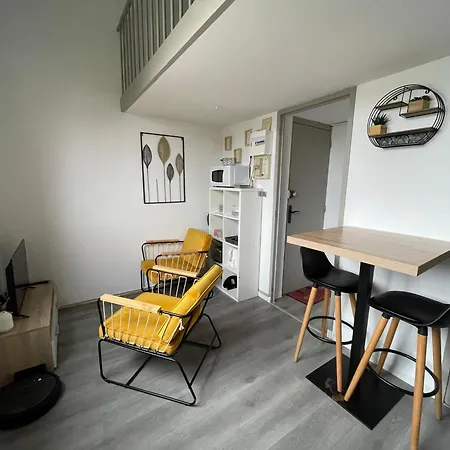 Immeuble Les Perdrix Apartment Quimper Exterior photo